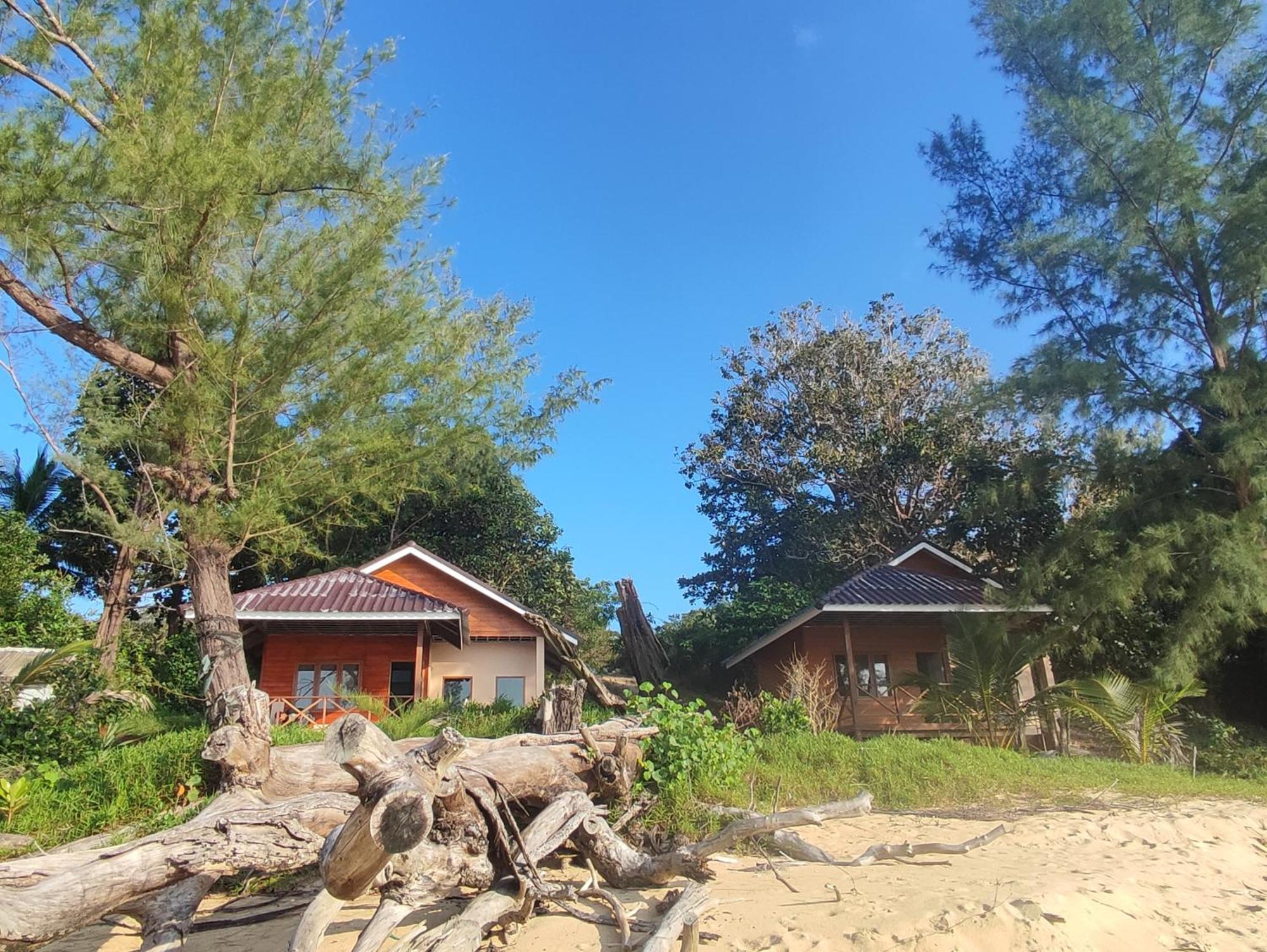 Jansom Bungalow 2 Koh Phayam Esterno foto