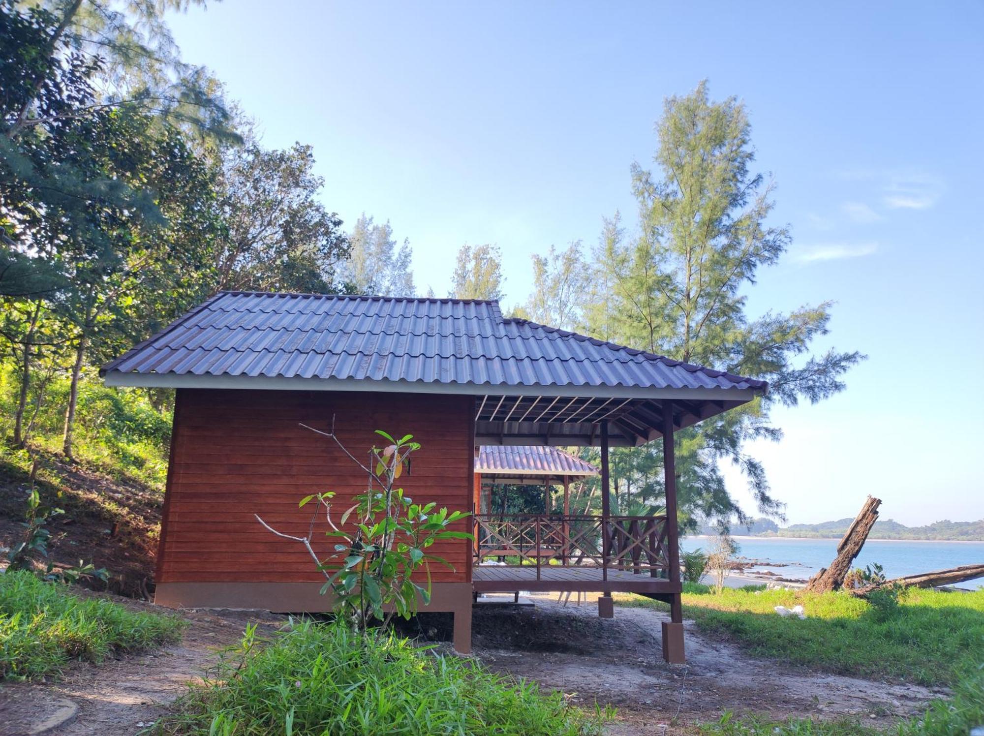 Jansom Bungalow 2 Koh Phayam Esterno foto